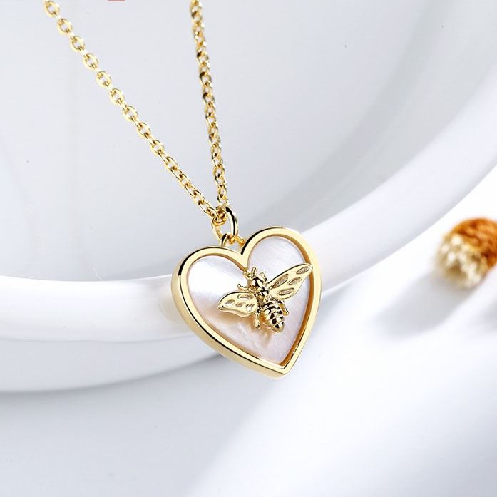 Mini "Bee in My Heart" Mother of Pearl Necklace (925 Silver)