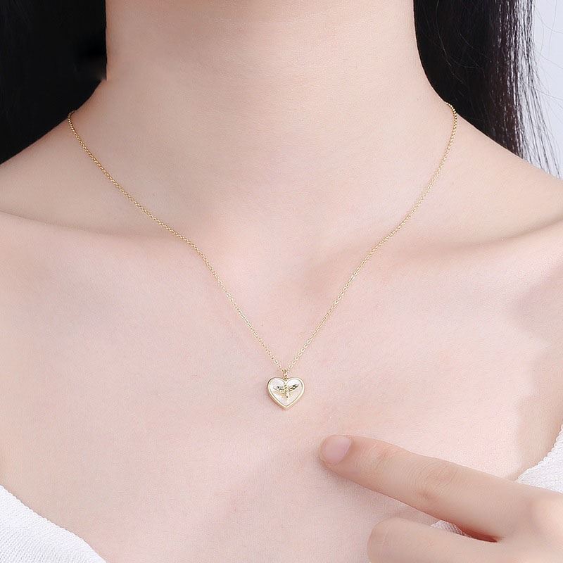 Mini "Bee in My Heart" Mother of Pearl Necklace (925 Silver)